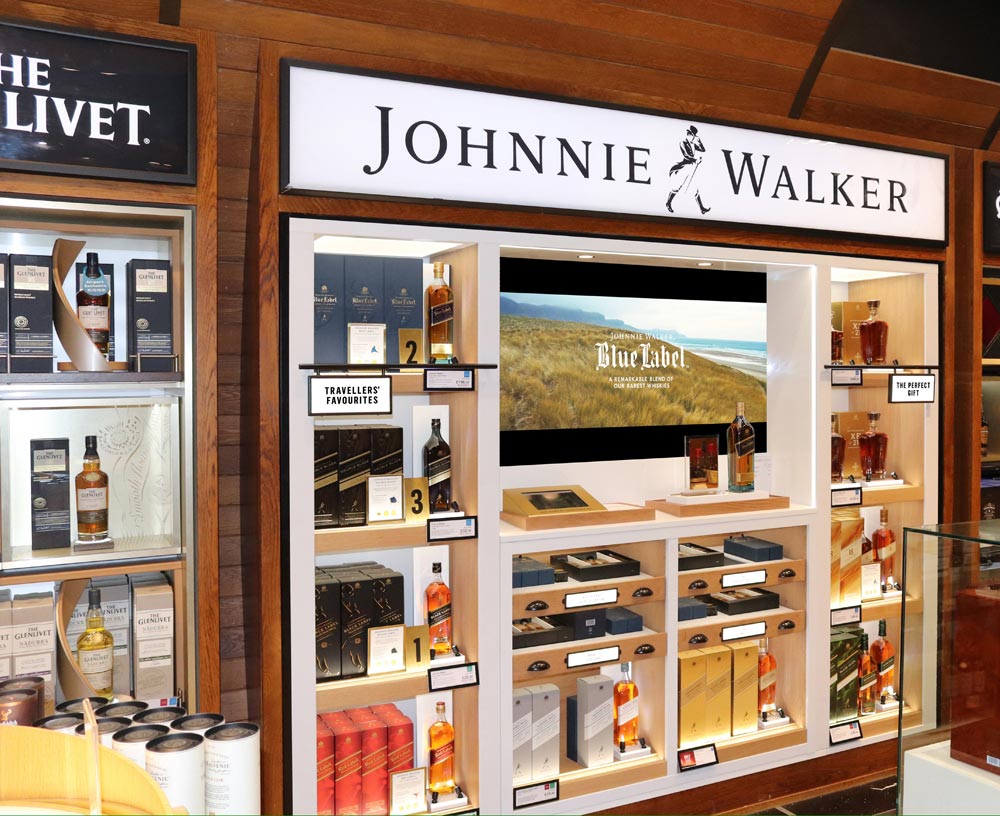 Johnnie-Walker-LHRT5_wall-bay – TRBusiness Johnnie-Walker-LHRT5_wall-bay