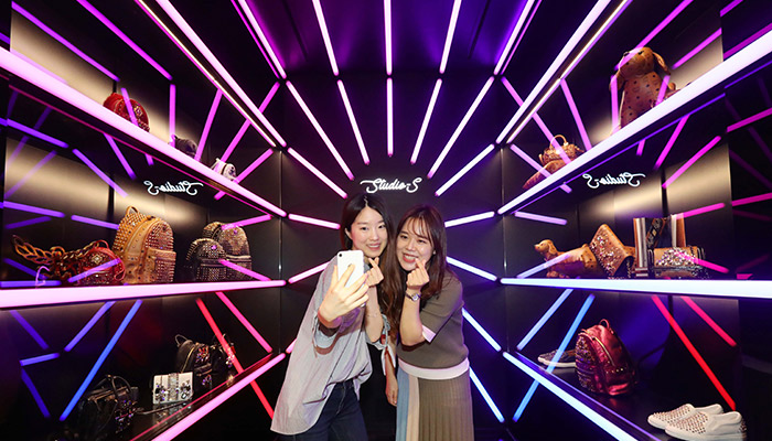 Shinsegae-Gangnam-Studio – TRBusiness Shinsegae-Gangnam-Studio