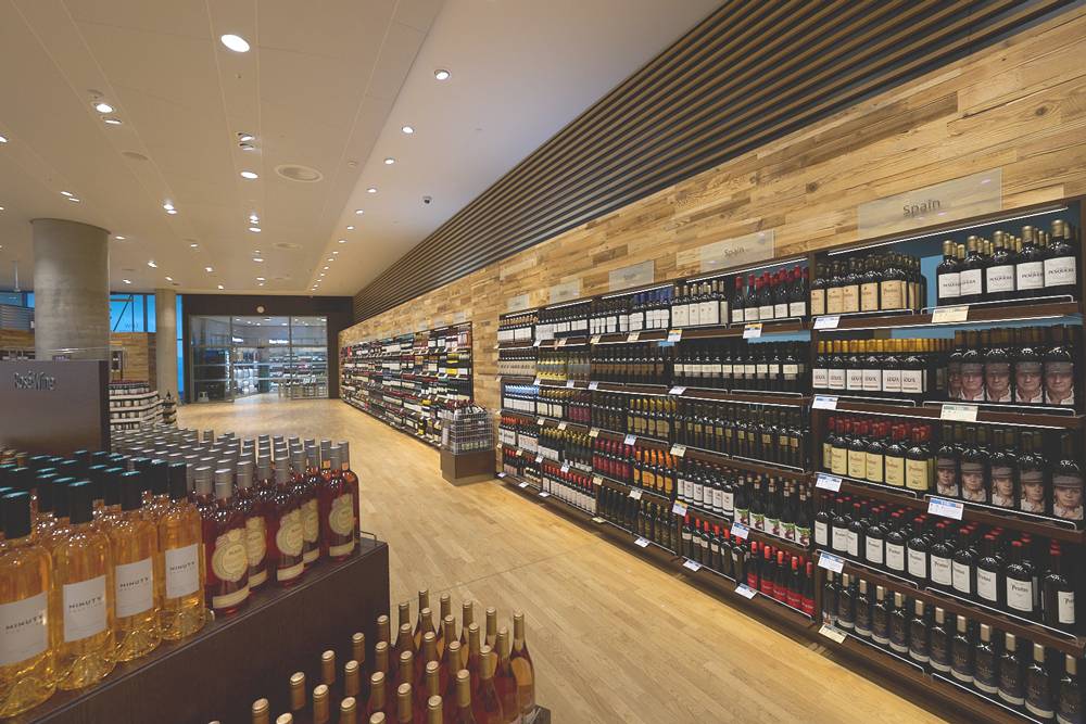 TRN-OSLO-Gardermoen-wine-aisles – TRBusiness  – TRBusiness