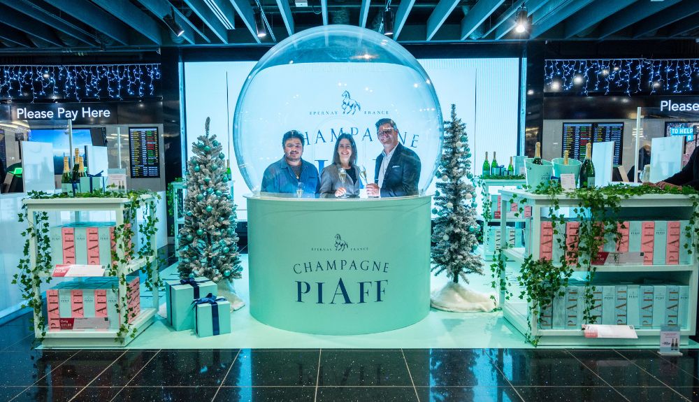 Champagne PIAFF Heathrow snowglobe activation – TRBusiness Champagne PIAFF snow globe Heathrow T5 Loch Lomond Group – TRBusiness
