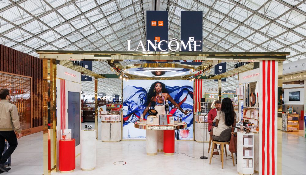 Lancome Beauty Never Stops Paris pop-up – TRBusiness Lancôme Beauty Never Stops Paris pop-up – TRBusiness