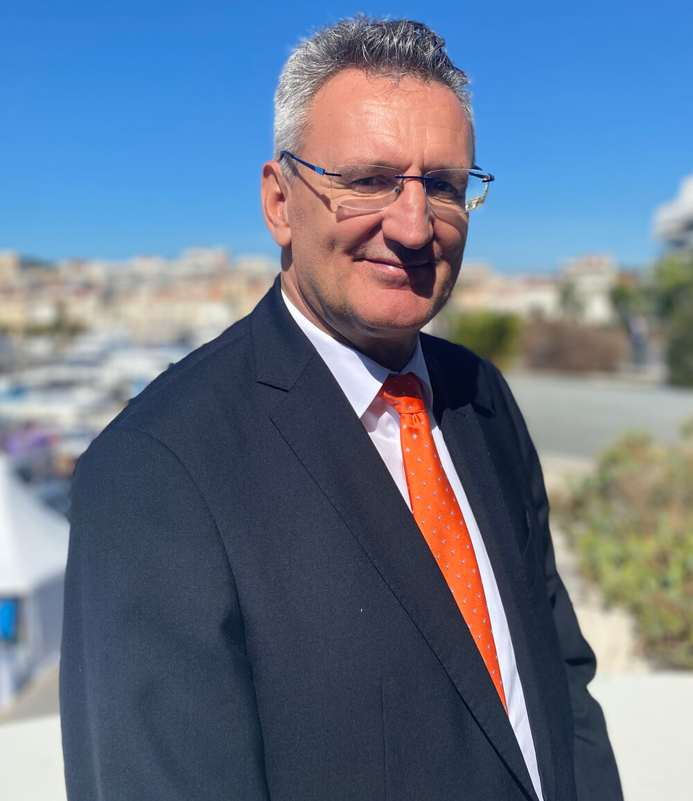  – TRBusiness