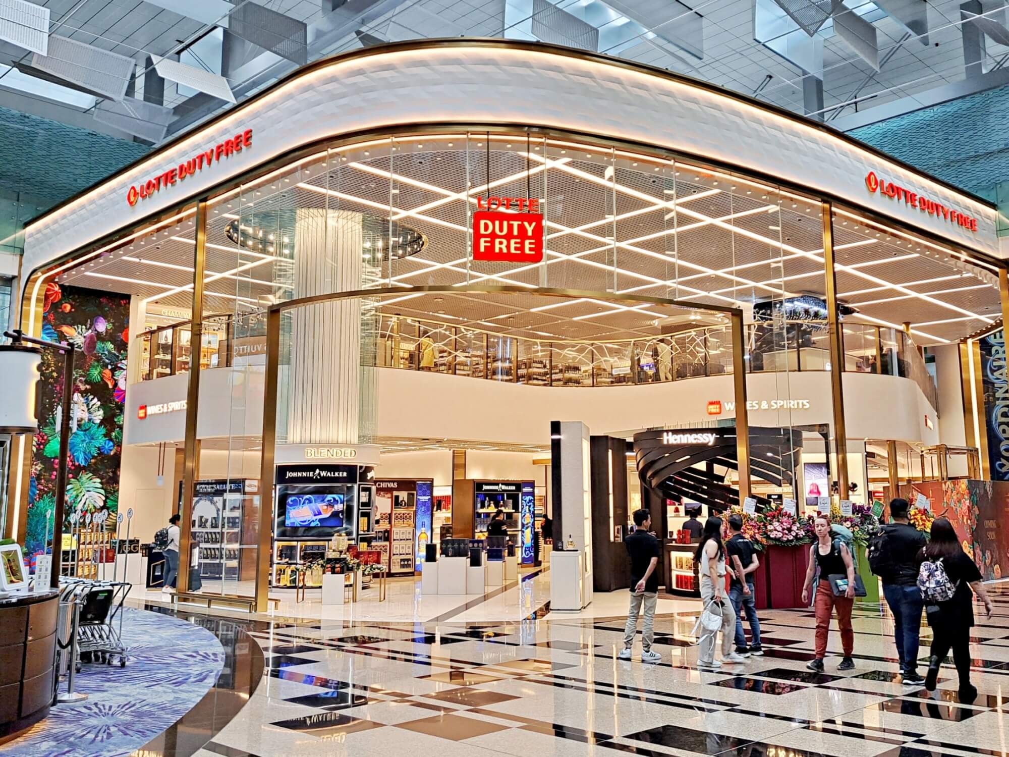 Singapore Changi Airport opened Lotte Duty Frees WS duplex store at Terminal 3 in December 2023 jpeg – TRBusiness – TRBusiness