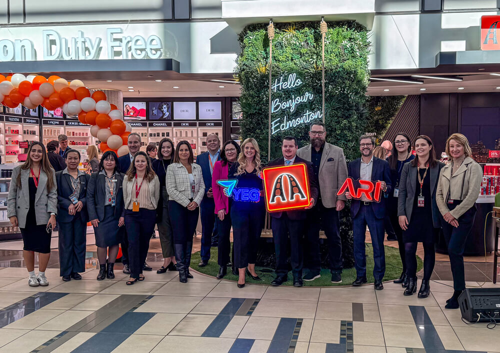Edmonton-Duty-Free-staff-lineup – TRBusiness  – TRBusiness