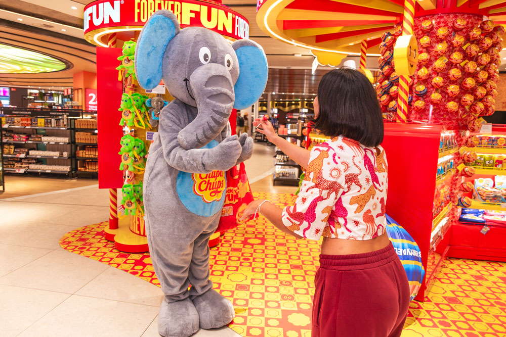 Chupa Chups opens first shop-in-shop at Barcelona Airport with Avolta