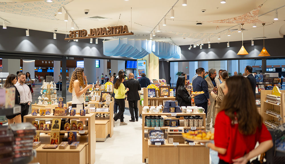 Lagardere-TR-cover-story-Oct-20256 – TRBusiness Lagardere Travel Retail