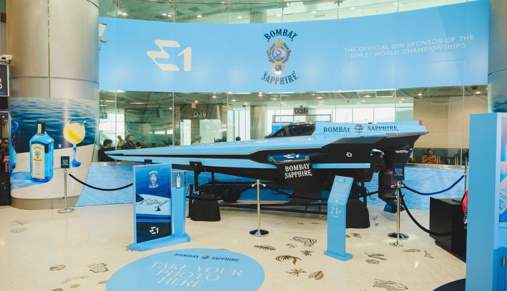 Bacardi Bombay Sapphire Miami E1 activation raceboat – TRBusiness Bacardi Bombay Sapphire Miami E1 activation raceboat