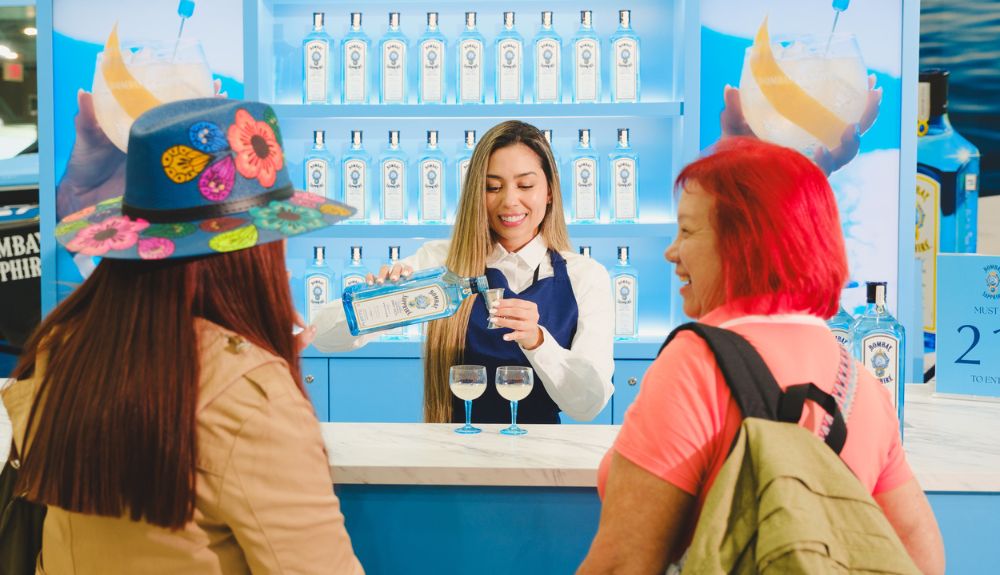 Bacardi Bombay Sapphire Miami activation bar – TRBusiness Bacardi Bombay Sapphire Miami activation bar