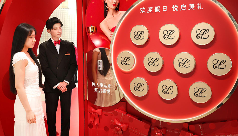 Estée Lauder TR launches Joy Unwrapped holiday campaign across APAC