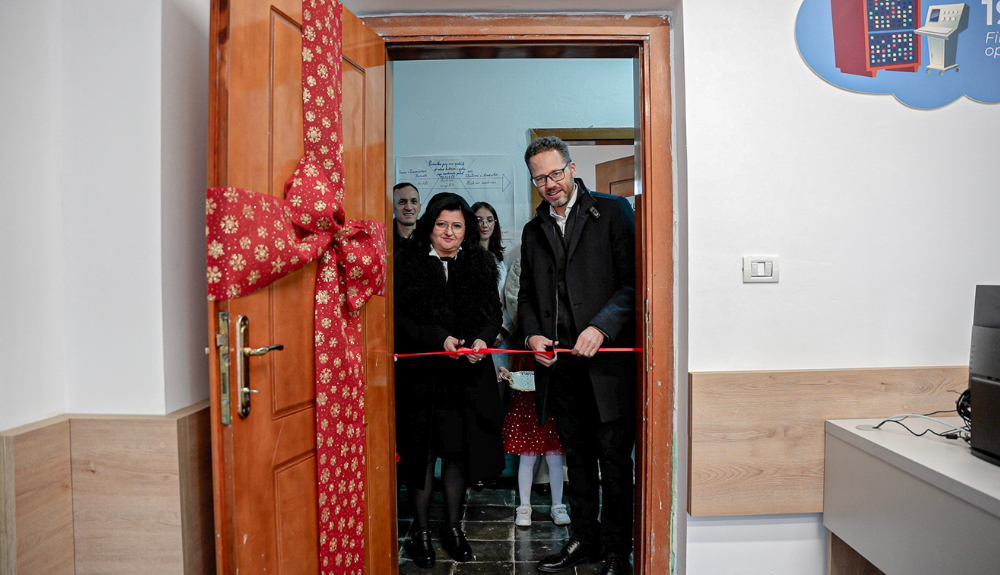 Lagardère TR Albania supports locals with new computer lab in Rinas