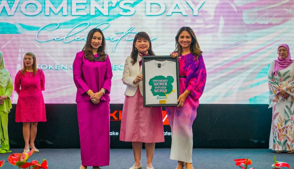 马来西亚机场在吉隆坡国际机场庆祝国际妇女节