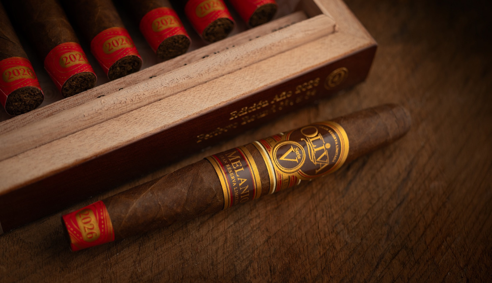 Oliva unveils Serie V Melanio Edición Año 2026 Perfecto